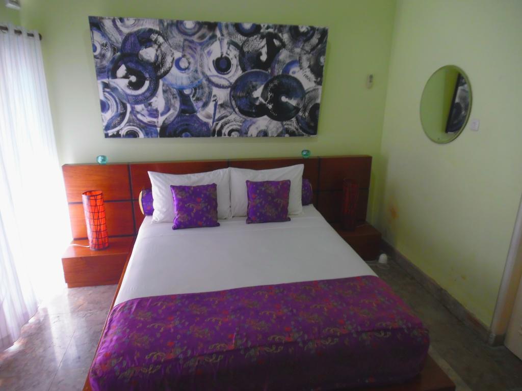 Hotel Lazy Monkey Senggigi Zimmer foto