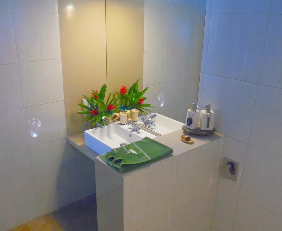 Hotel Lazy Monkey Senggigi Exterior foto