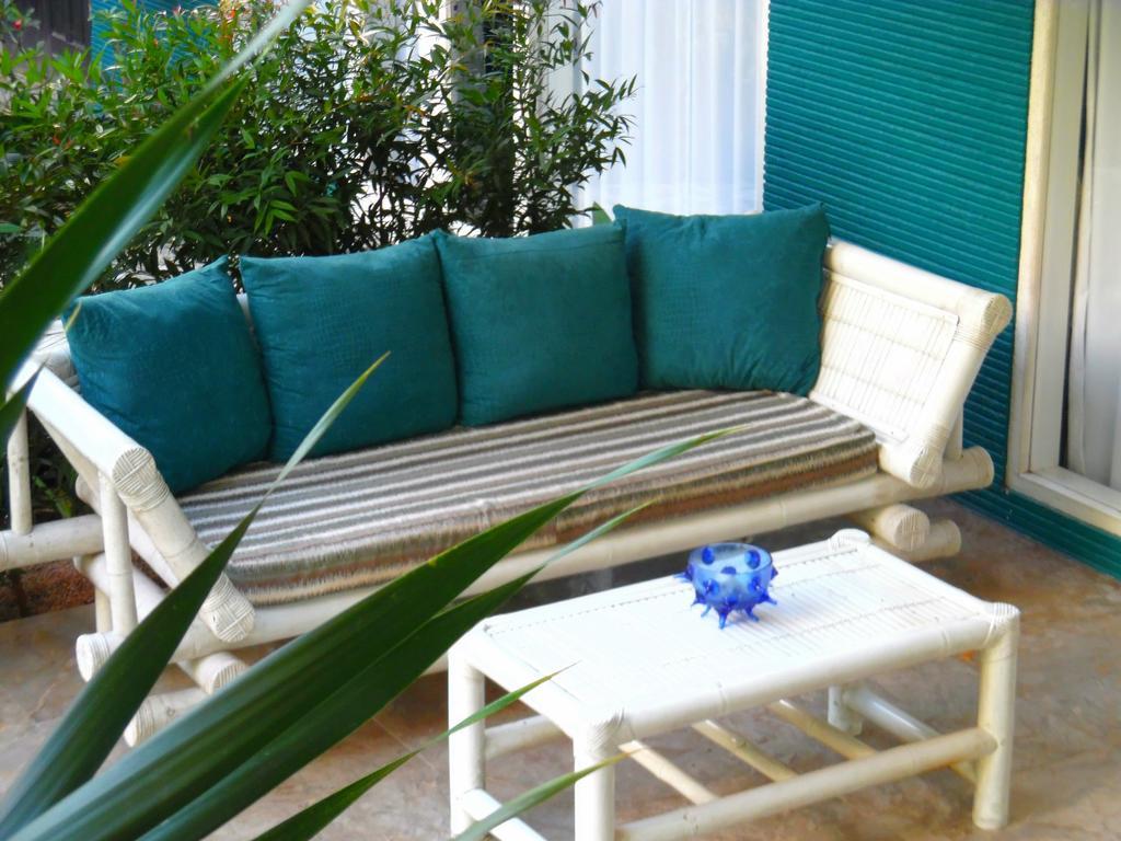 Hotel Lazy Monkey Senggigi Exterior foto