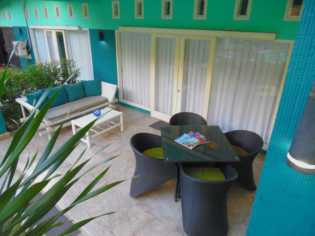 Hotel Lazy Monkey Senggigi Exterior foto