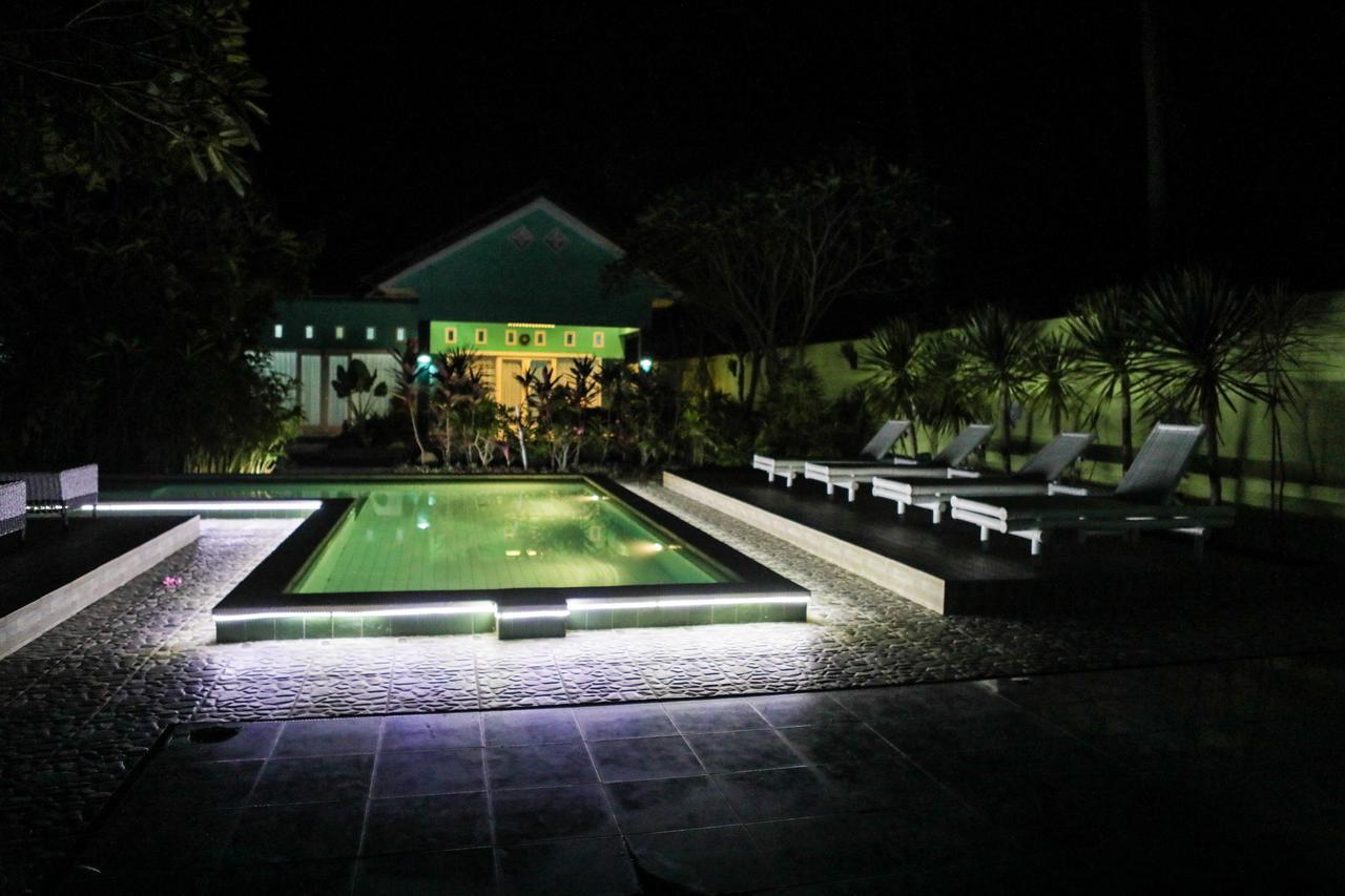 Hotel Lazy Monkey Senggigi Exterior foto