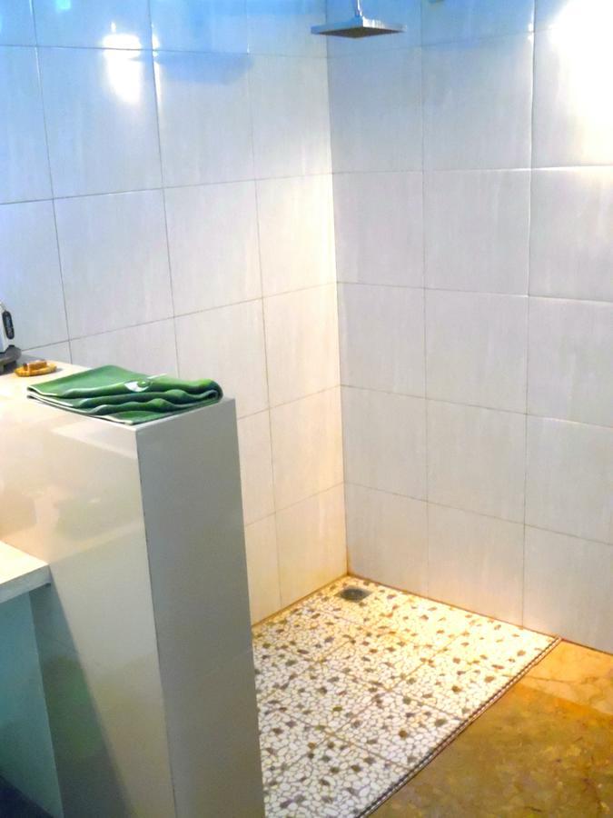 Hotel Lazy Monkey Senggigi Zimmer foto